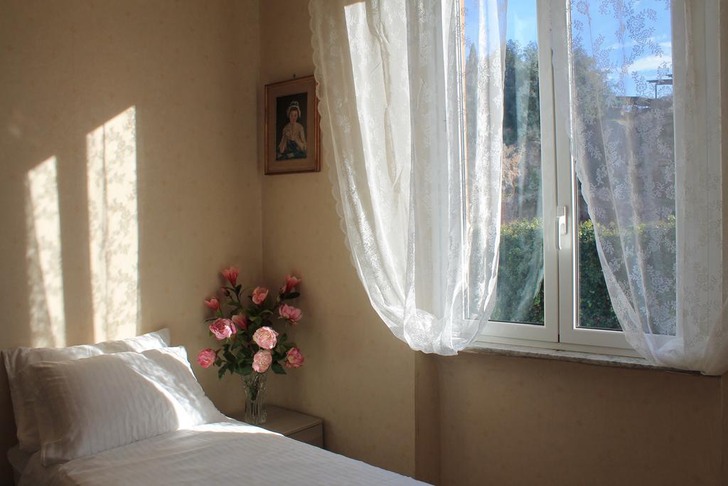 Domus Al Palatino Villa Rome Room photo